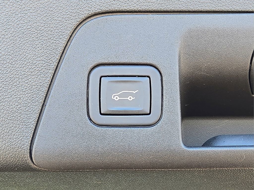 Used 2023 Buick Envision Preferred w/ Sport Touring Package image 16