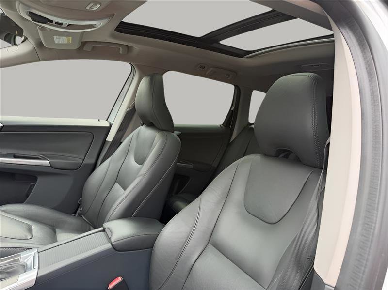 Used 2015 Volvo XC60 T5 Platinum FWD image 17