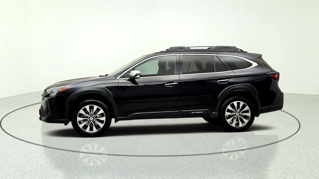 Used 2023 Subaru Outback Touring XT AWD/4WD image 8