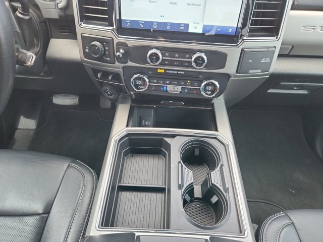 Certified 2022 Ford F250 Lariat w/ Black Appearance Package AWD/4WD image 11