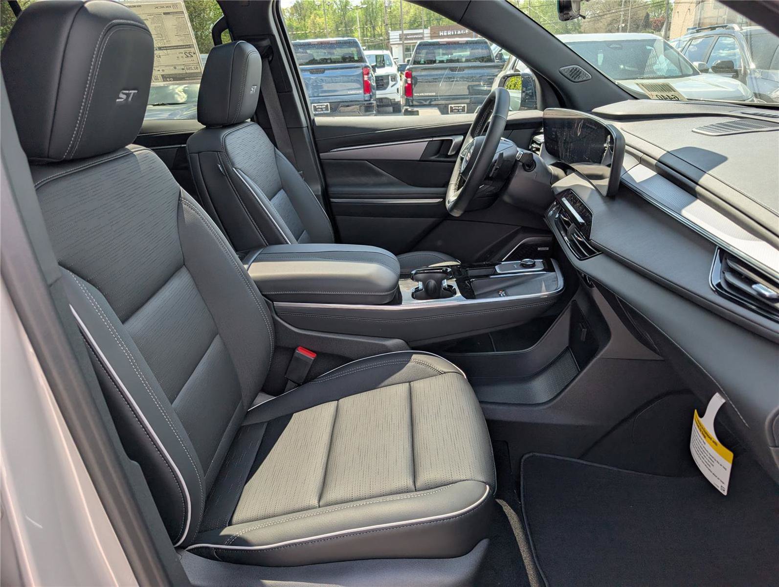 New 2026 Buick Enclave Sport Touring w/ Power Package FWD image 8