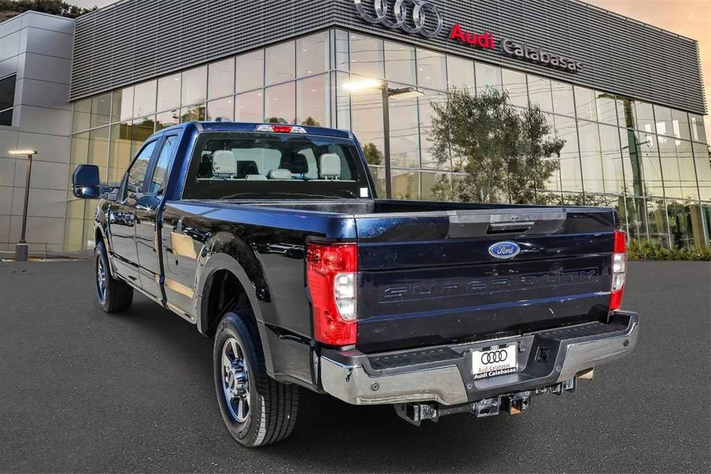 Used 2022 Ford F250 XL w/ Power Equipment Group image 2