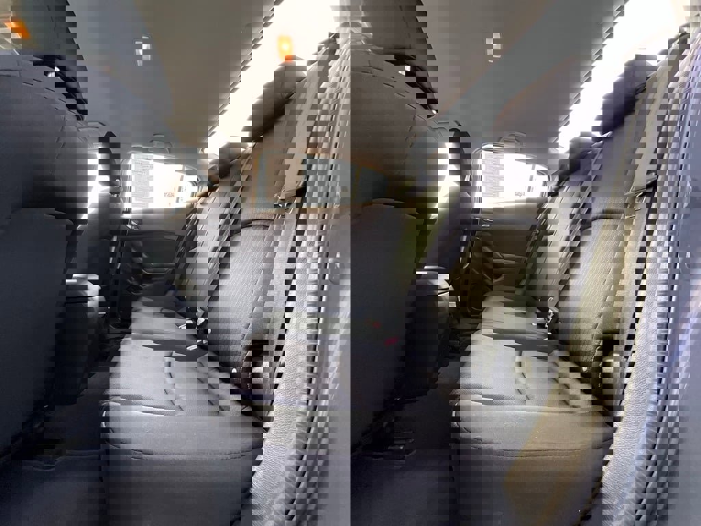 Used 2014 MAZDA MAZDA3 i Sport image 13