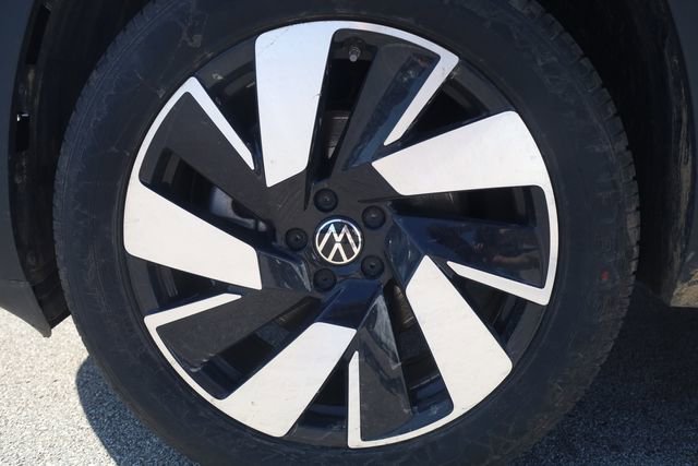 Used 2025 Volkswagen Atlas Cross Sport SE image 6