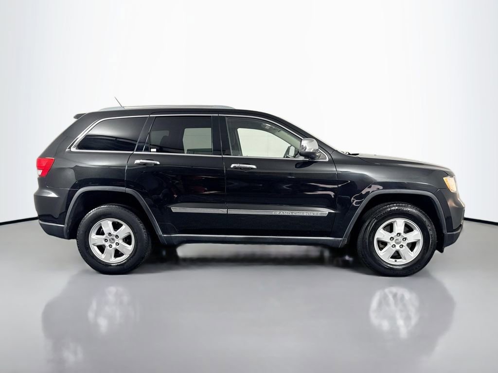 Used 2012 Jeep Grand Cherokee Laredo w/ Laredo E Group AWD/4WD image 4