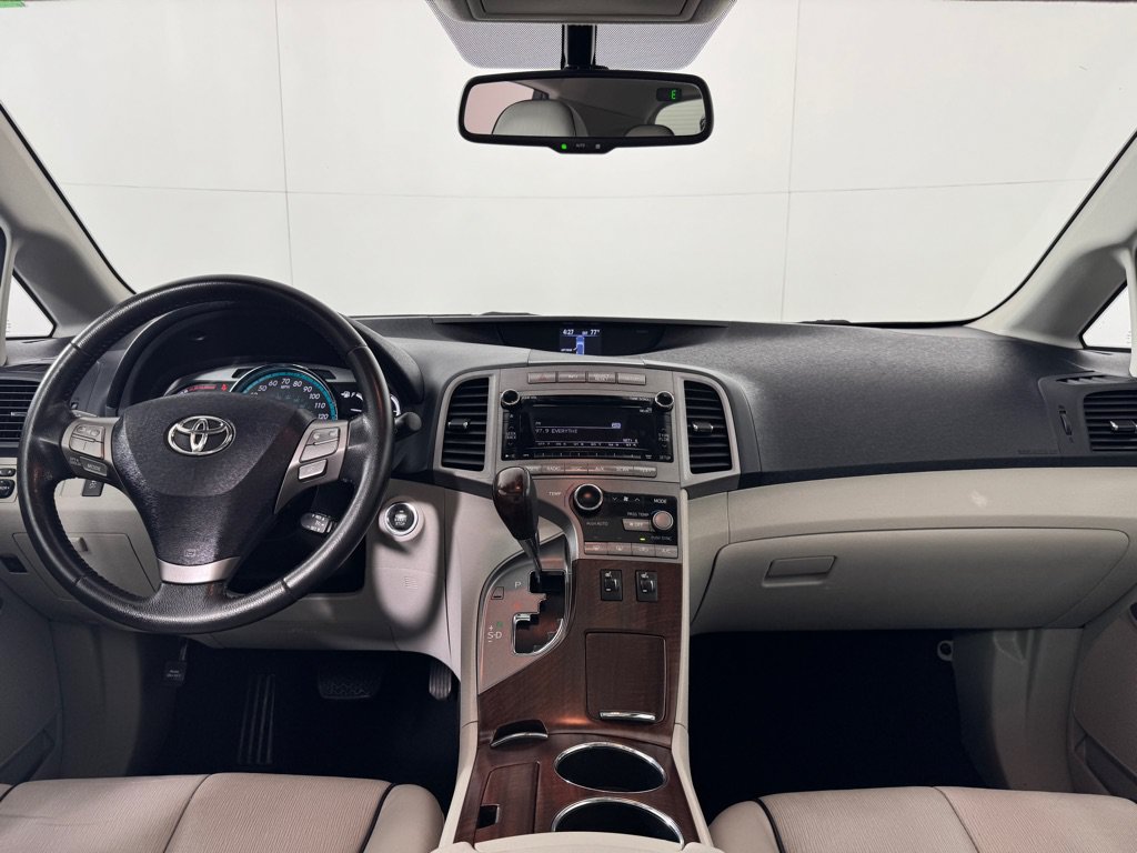 Used 2010 Toyota Venza AWD image 24