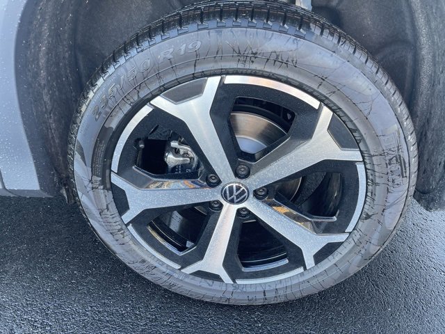 New 2026 Volkswagen Tiguan SE image 9