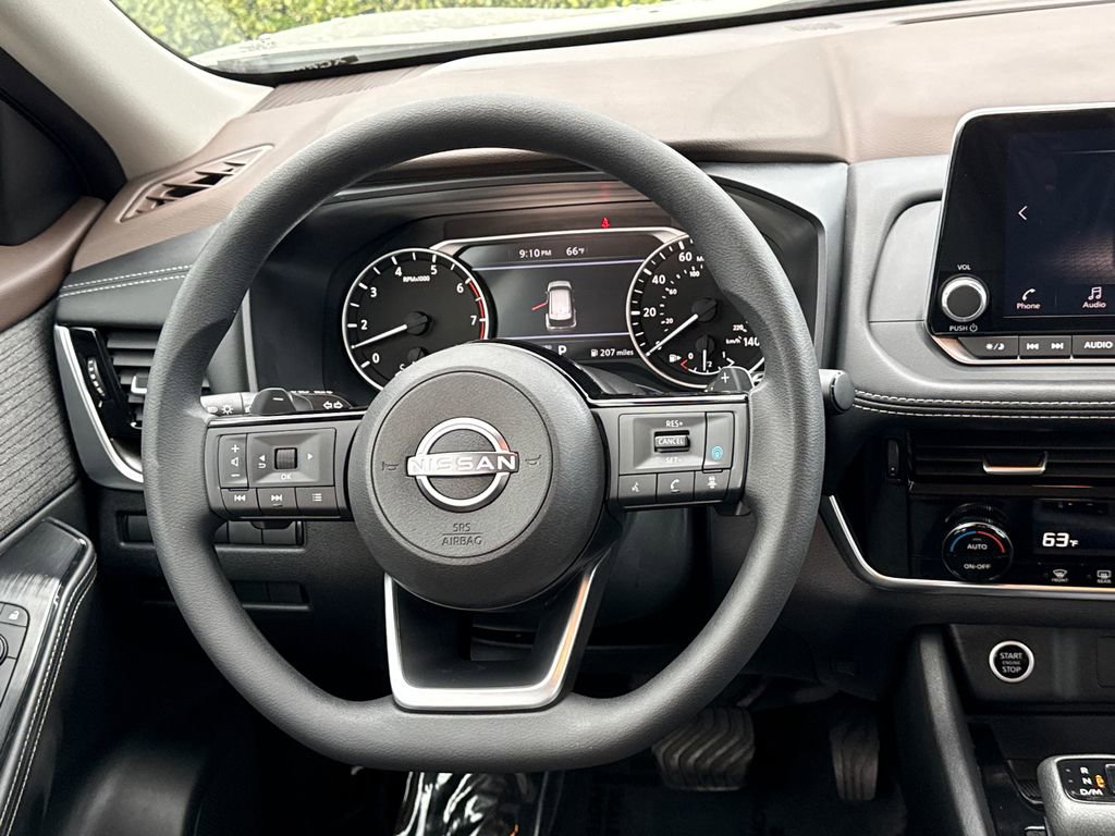 Used 2023 Nissan Rogue SV image 14