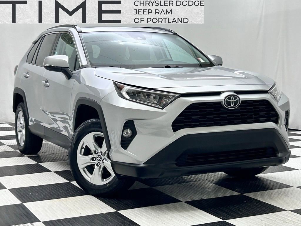 Used 2019 Toyota RAV4 XLE image 1