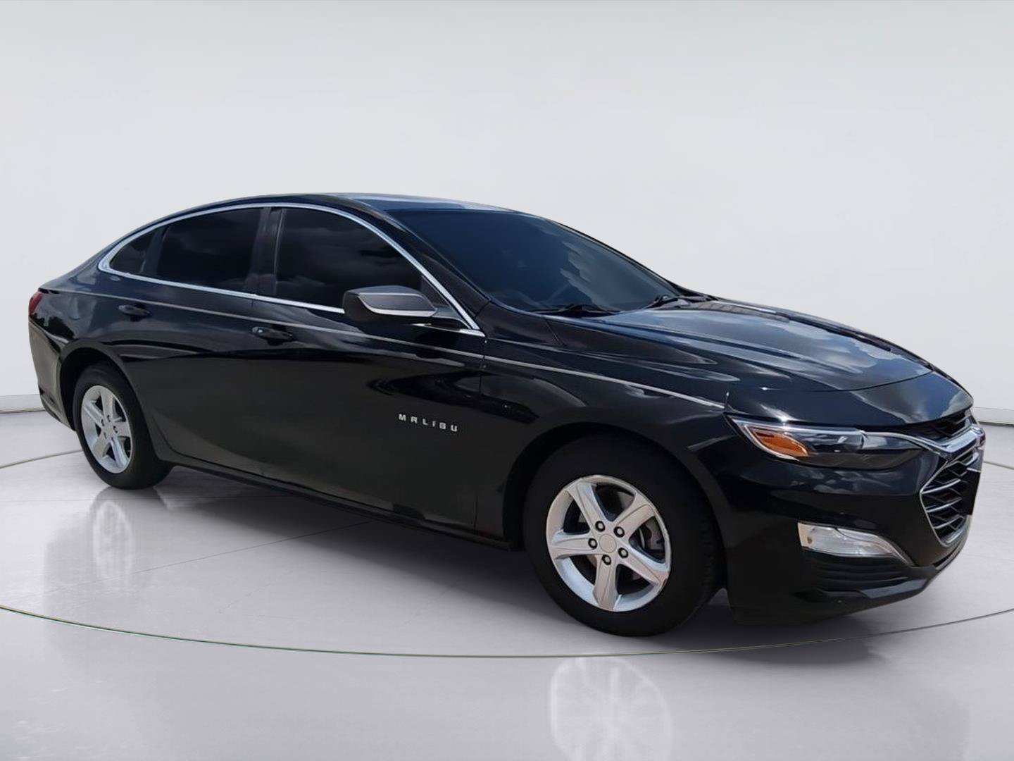 Used 2020 Chevrolet Malibu LS w/ LPO, Convenience Package 2 FWD image 2