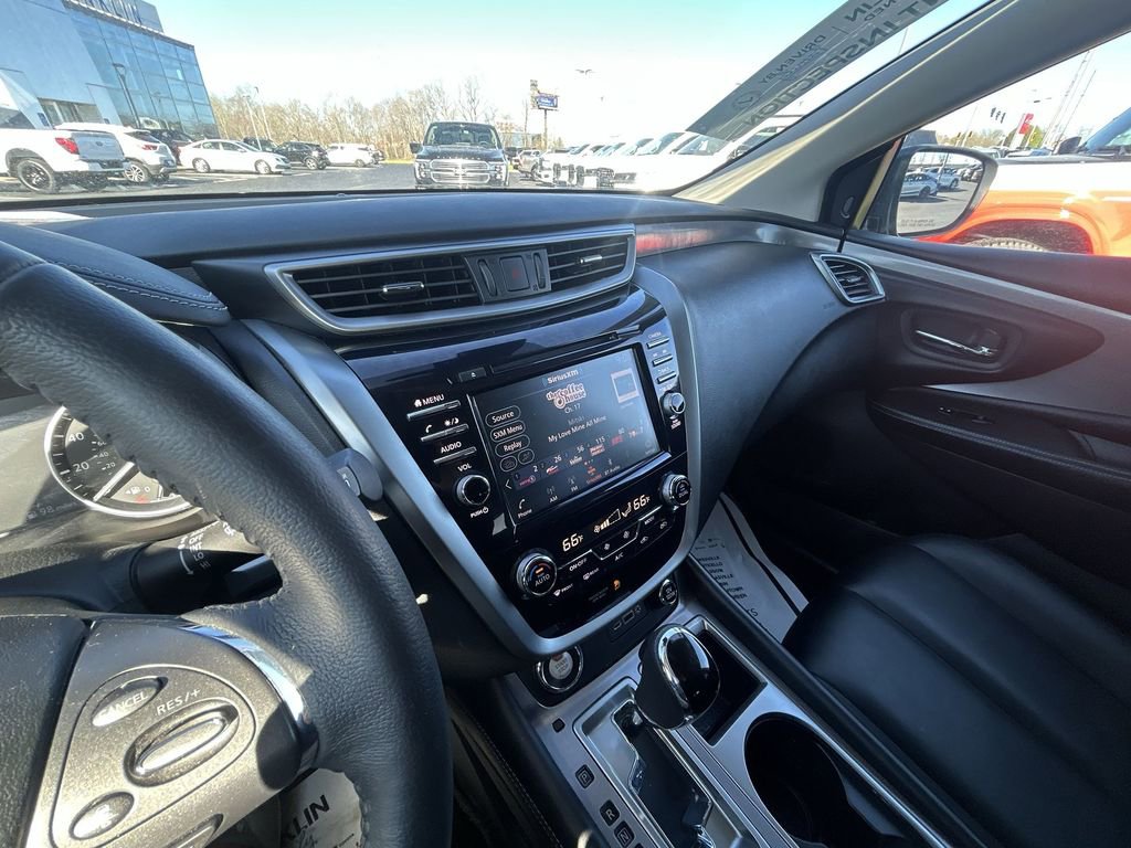 Used 2023 Nissan Murano SV w/ SV Midnight Edition Package AWD/4WD image 12