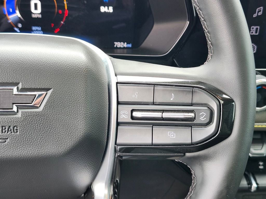 Used 2024 Chevrolet Colorado ZR2 w/ Technology Package AWD/4WD image 29