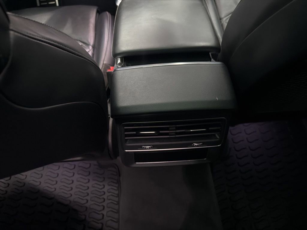 Used 2021 Audi SQ8 Prestige w/ Prestige Package image 24