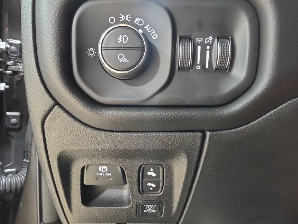 New 2027 RAM 1500 4x4 Crew Cab image 21