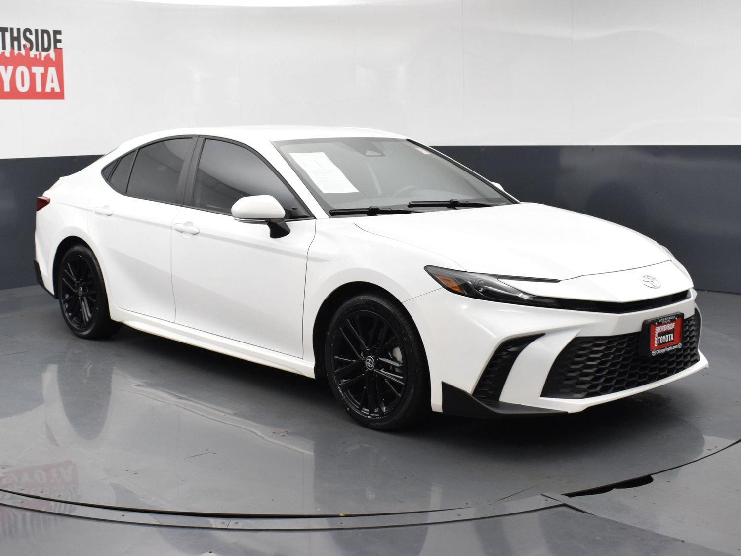Used 2026 Toyota Camry SE FWD image 6