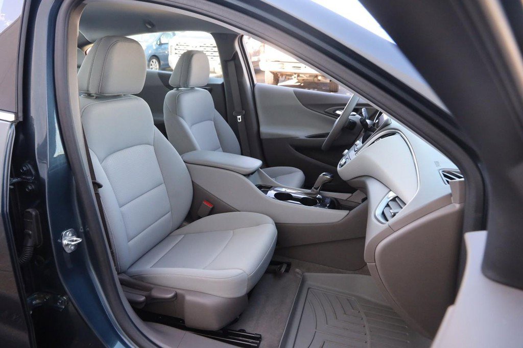 Used 2020 Chevrolet Malibu LS FWD image 25