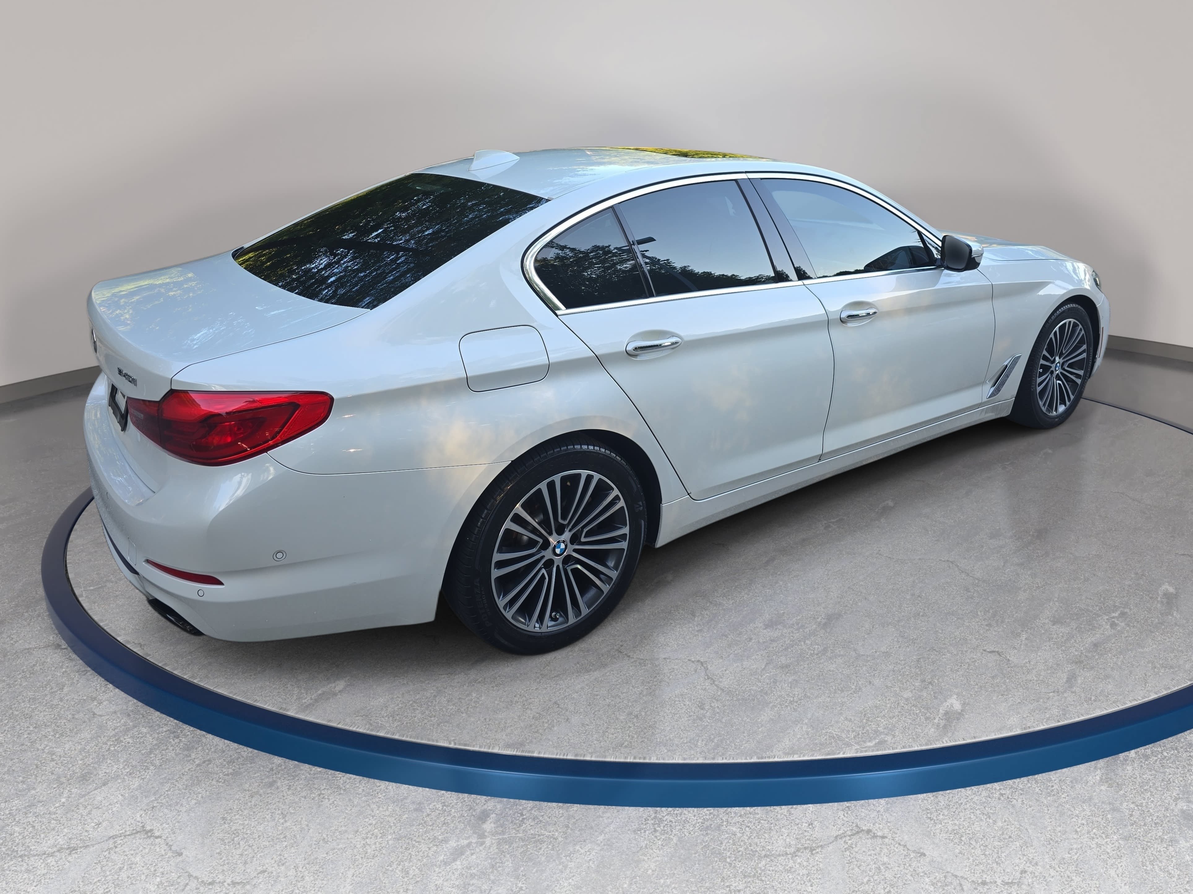 Used 2018 BMW 540i RWD image 5