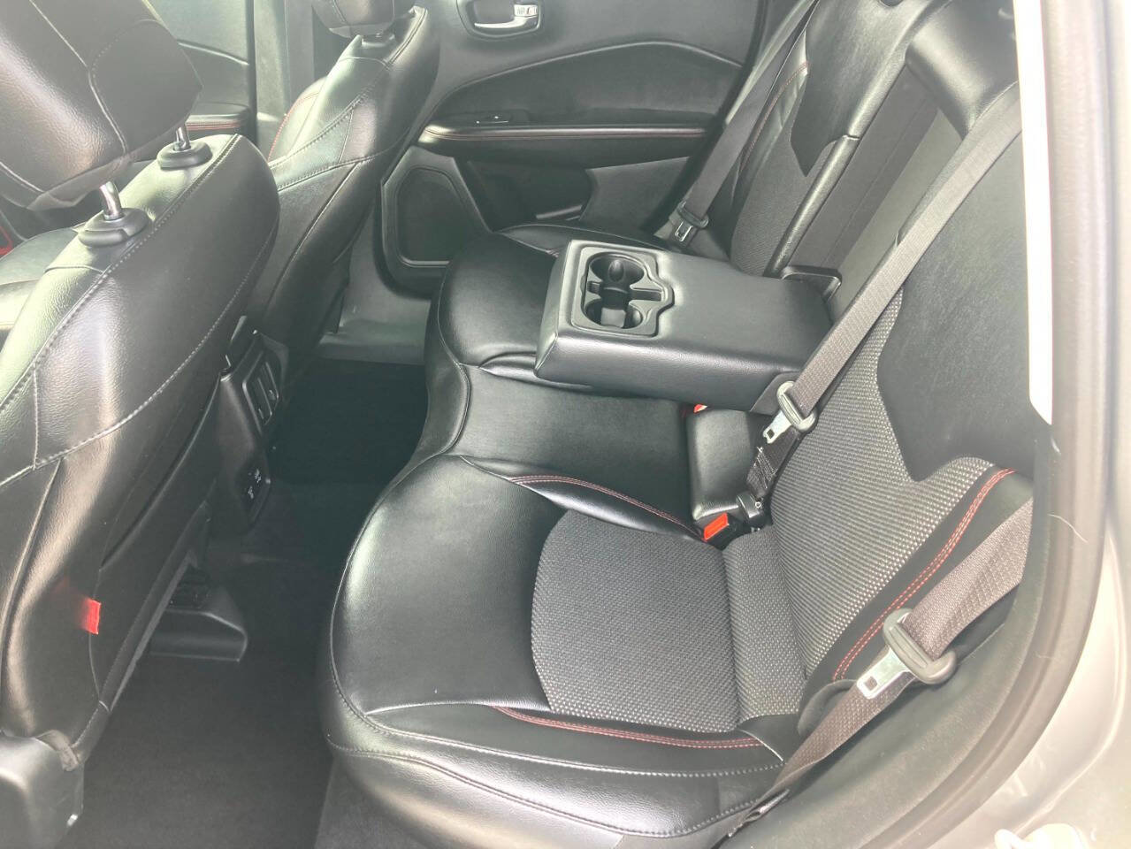 Used 2019 Jeep Compass Trailhawk image 18