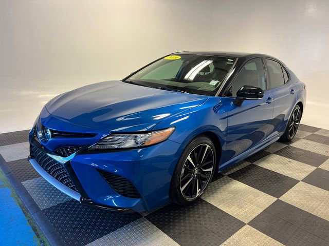 Used 2019 Toyota Camry XSE image 3