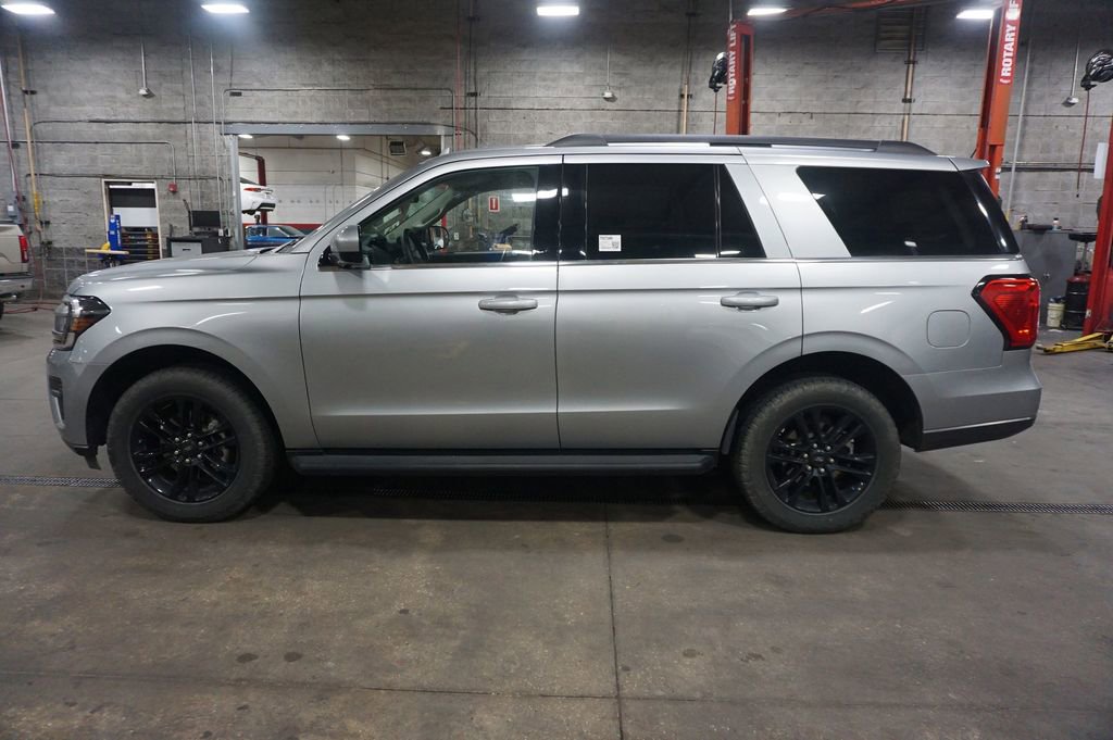 Used 2024 Ford Expedition XLT RWD image 20