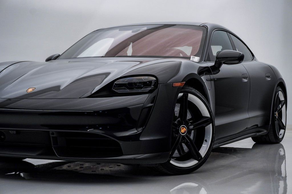 Used 2020 Porsche Taycan Turbo S image 2