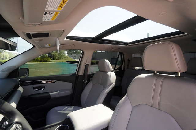 Used 2025 Honda Pilot Touring image 21