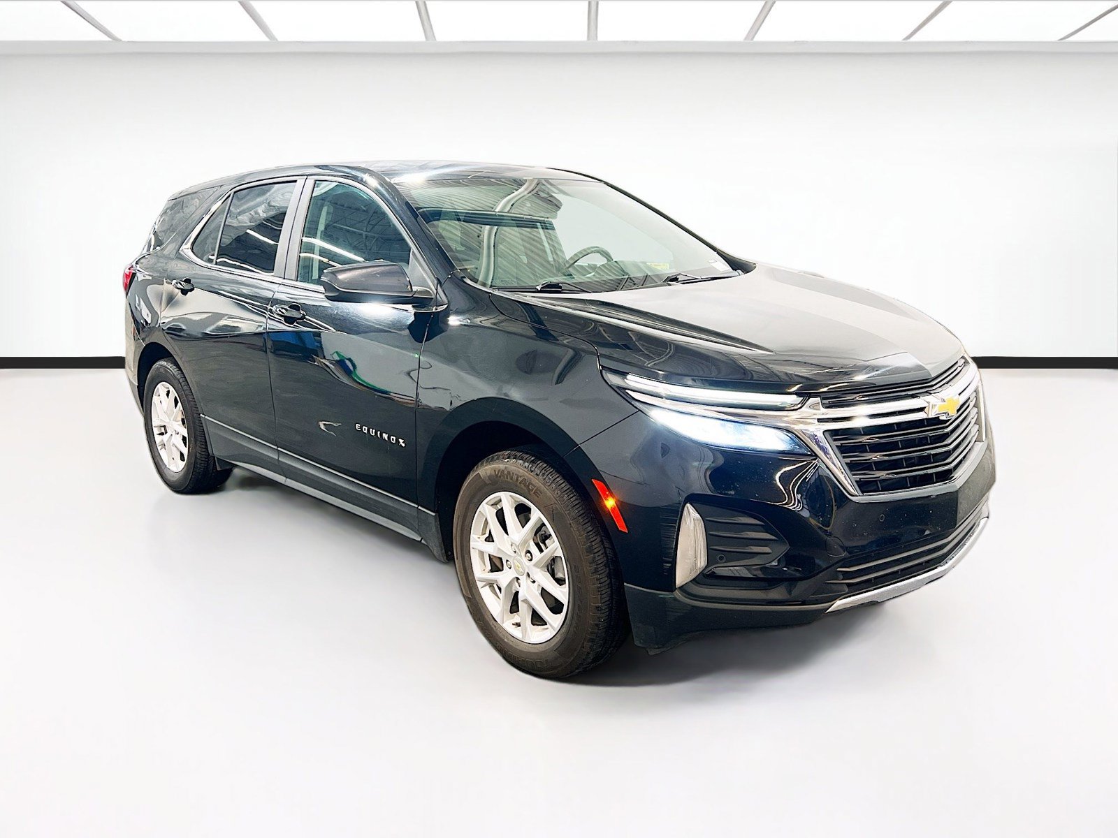 Used 2024 Chevrolet Equinox LT AWD/4WD image 3