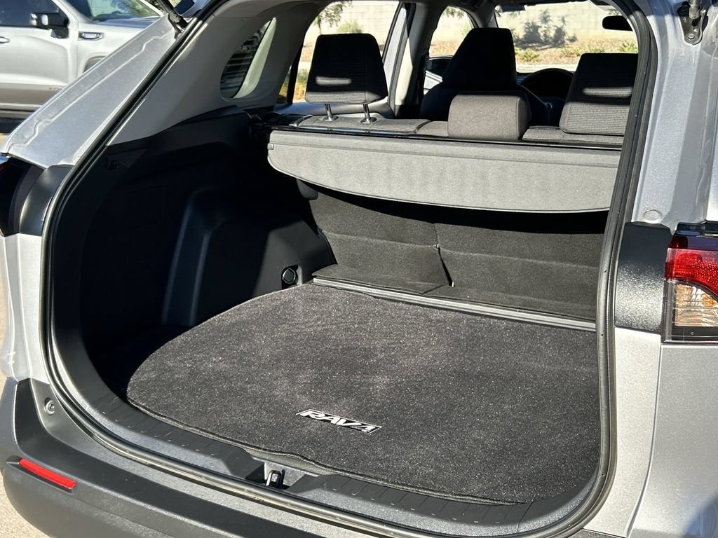 Used 2021 Toyota RAV4 LE w/ Carpet Mat Package (TMS) FWD image 26