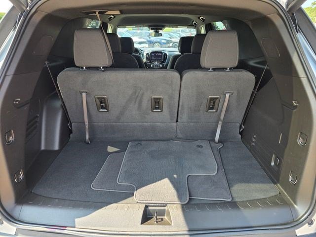 Used 2023 Chevrolet Traverse LT AWD/4WD image 10