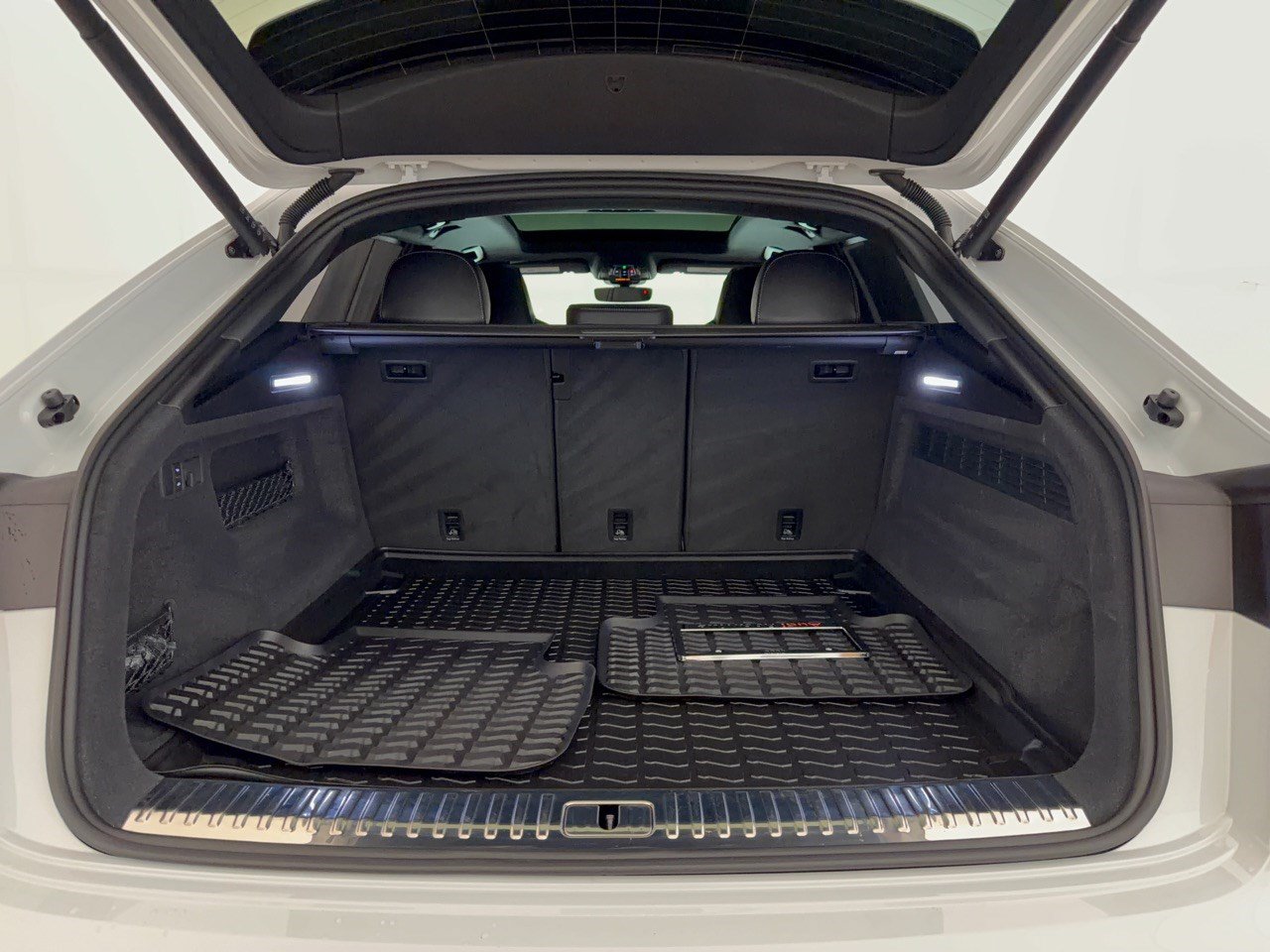 Certified 2024 Audi SQ8 Premium Plus AWD/4WD image 28
