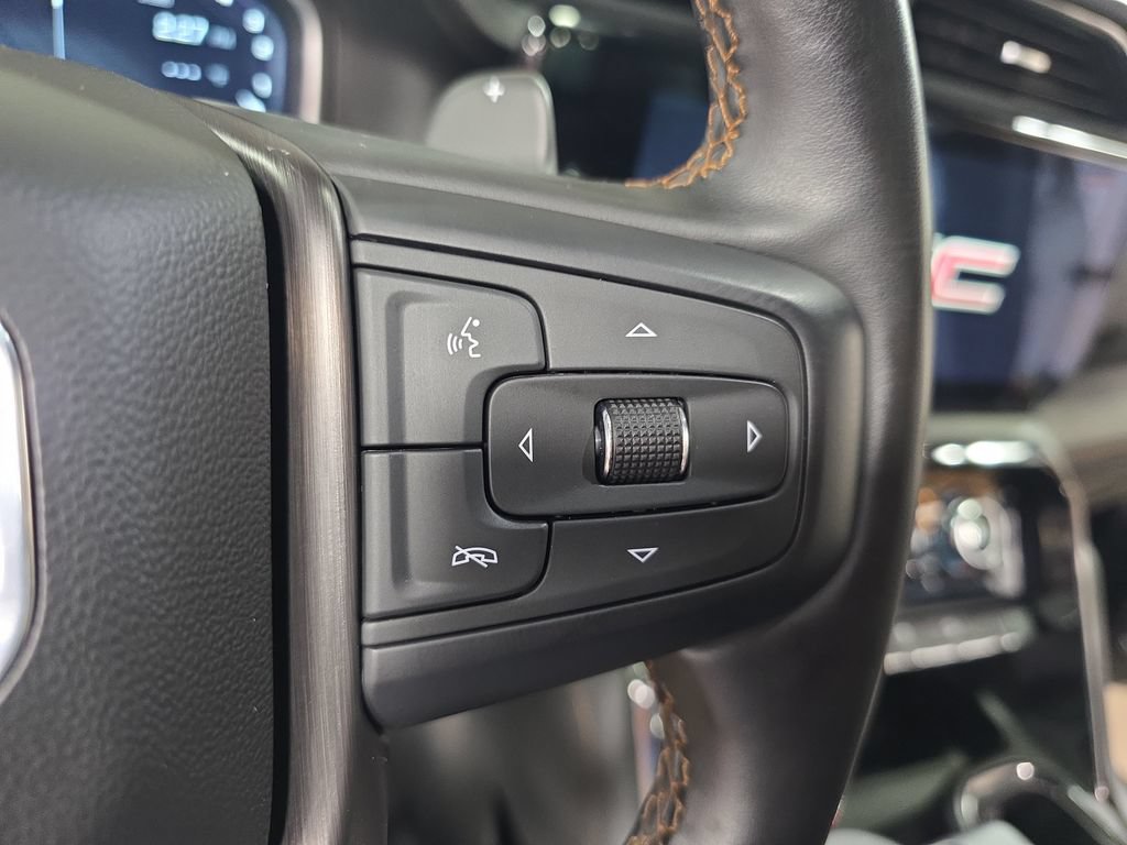 Used 2023 GMC Sierra 1500 AT4 w/ Technology Package AWD/4WD image 17
