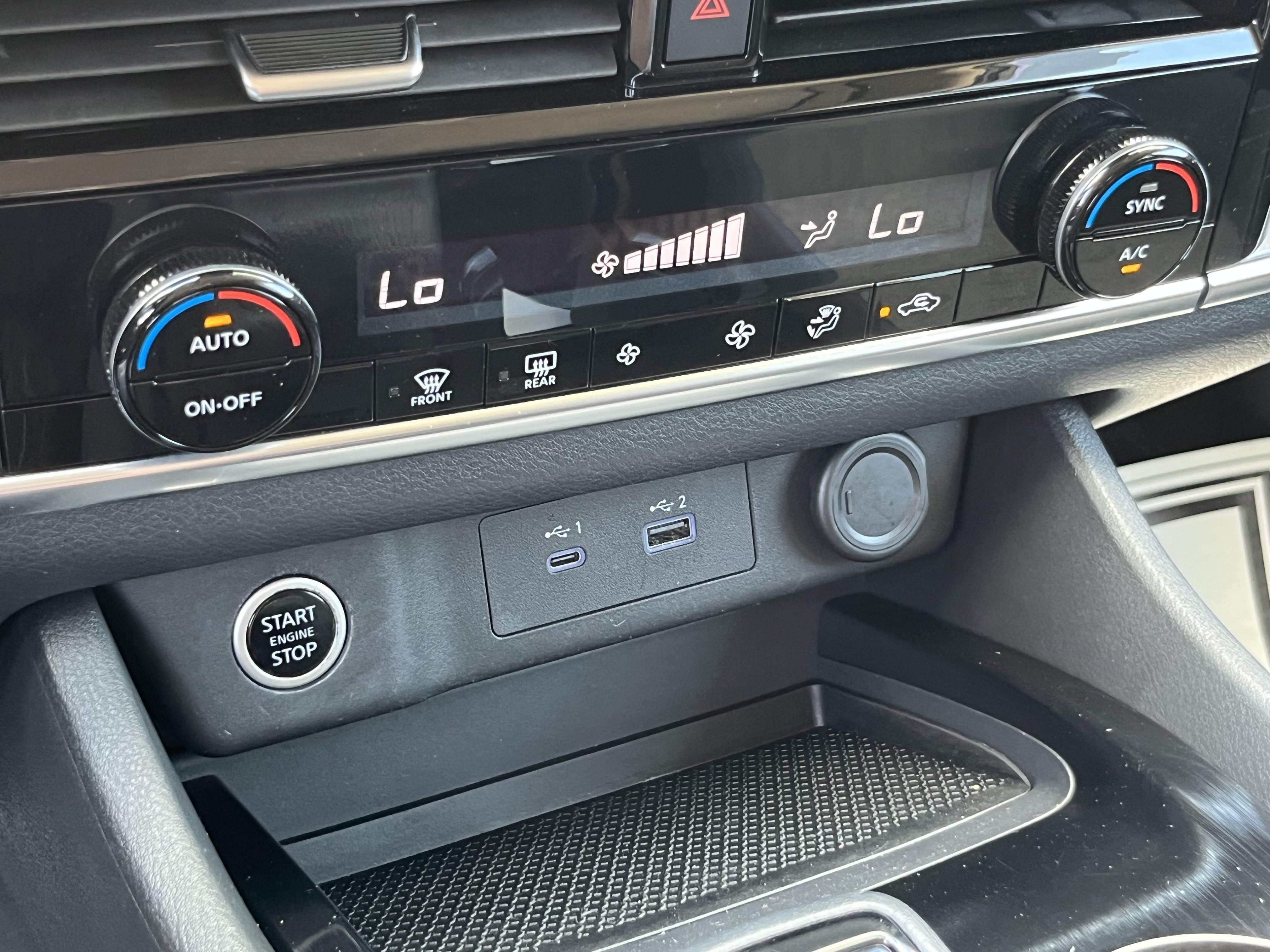 Used 2021 Nissan Rogue SV AWD/4WD image 30