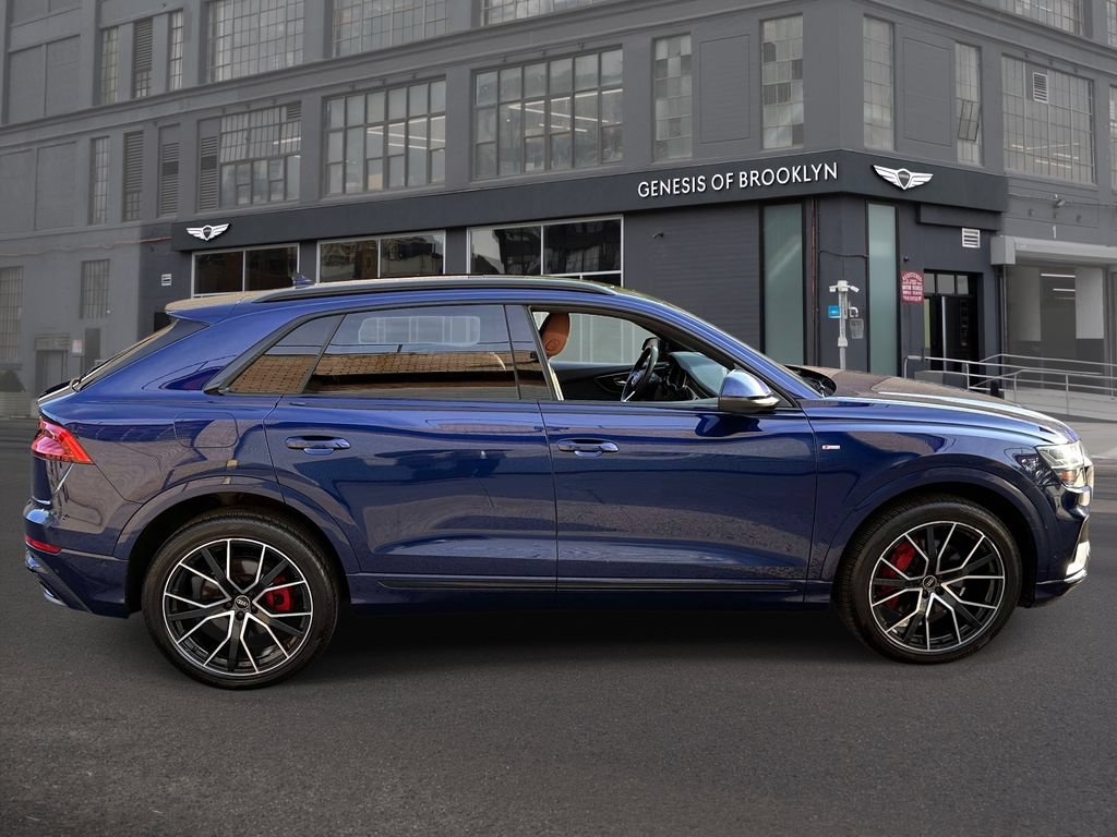Used 2021 Audi Q8 Prestige AWD/4WD image 2
