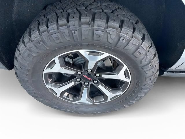 Used 2026 GMC Yukon AT4 Ultimate AWD/4WD image 4