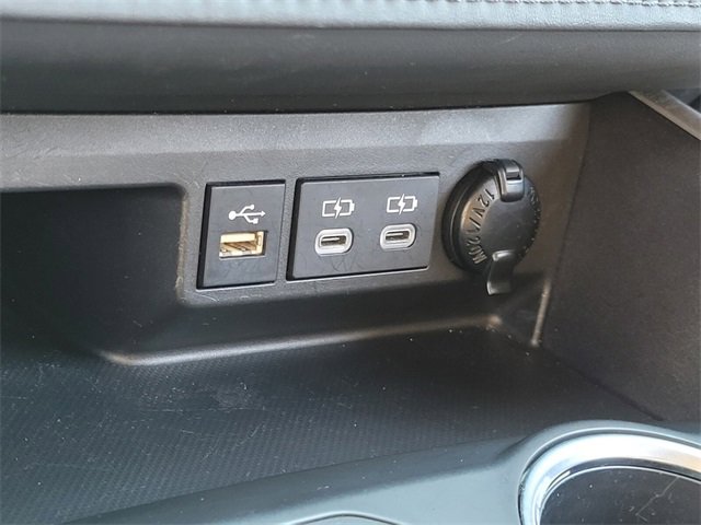 Used 2023 Toyota Highlander LE image 29