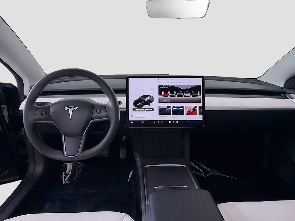 Used 2023 Tesla Model 3 Standard Range image 26