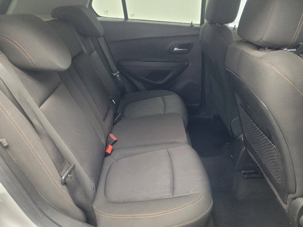 Used 2017 Chevrolet Trax LT image 19
