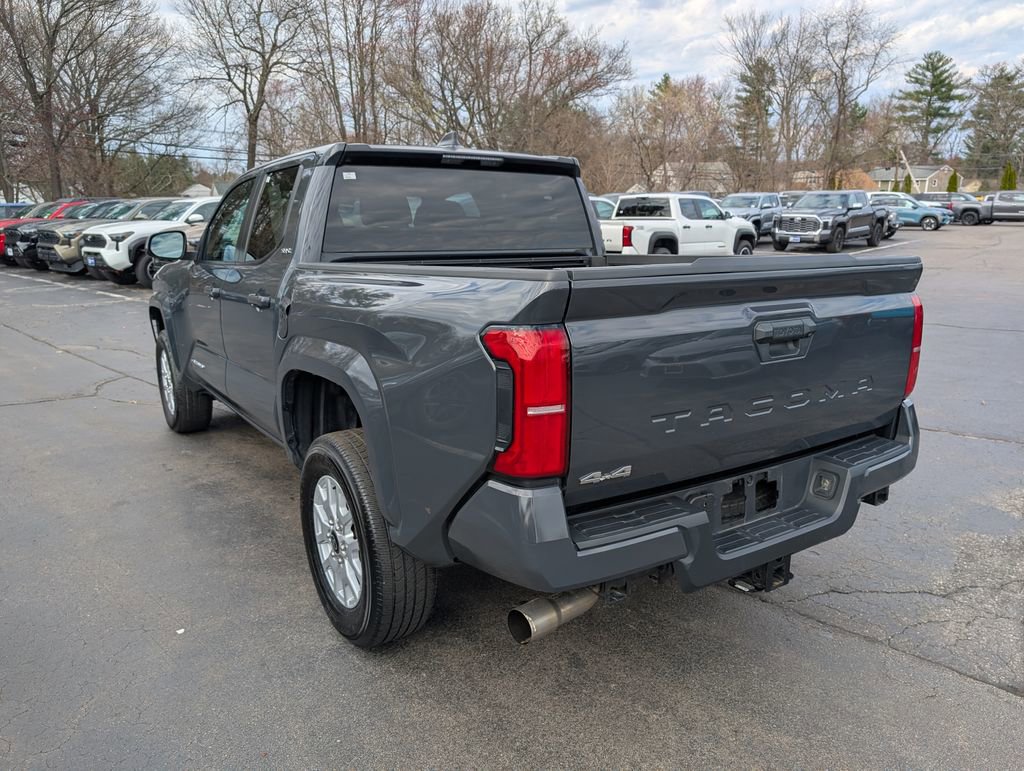 Certified 2024 Toyota Tacoma SR5 AWD/4WD image 5