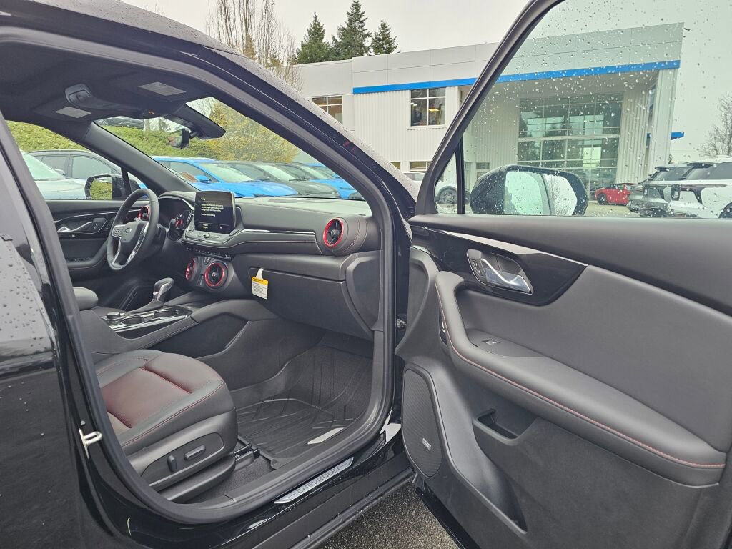 New 2025 Chevrolet Blazer RS w/ Driver Confidence II Package image 12