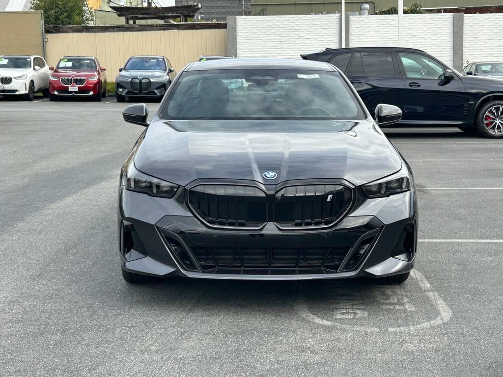 New 2027 BMW i5 eDrive40 w/ Executive Package AWD/4WD image 8