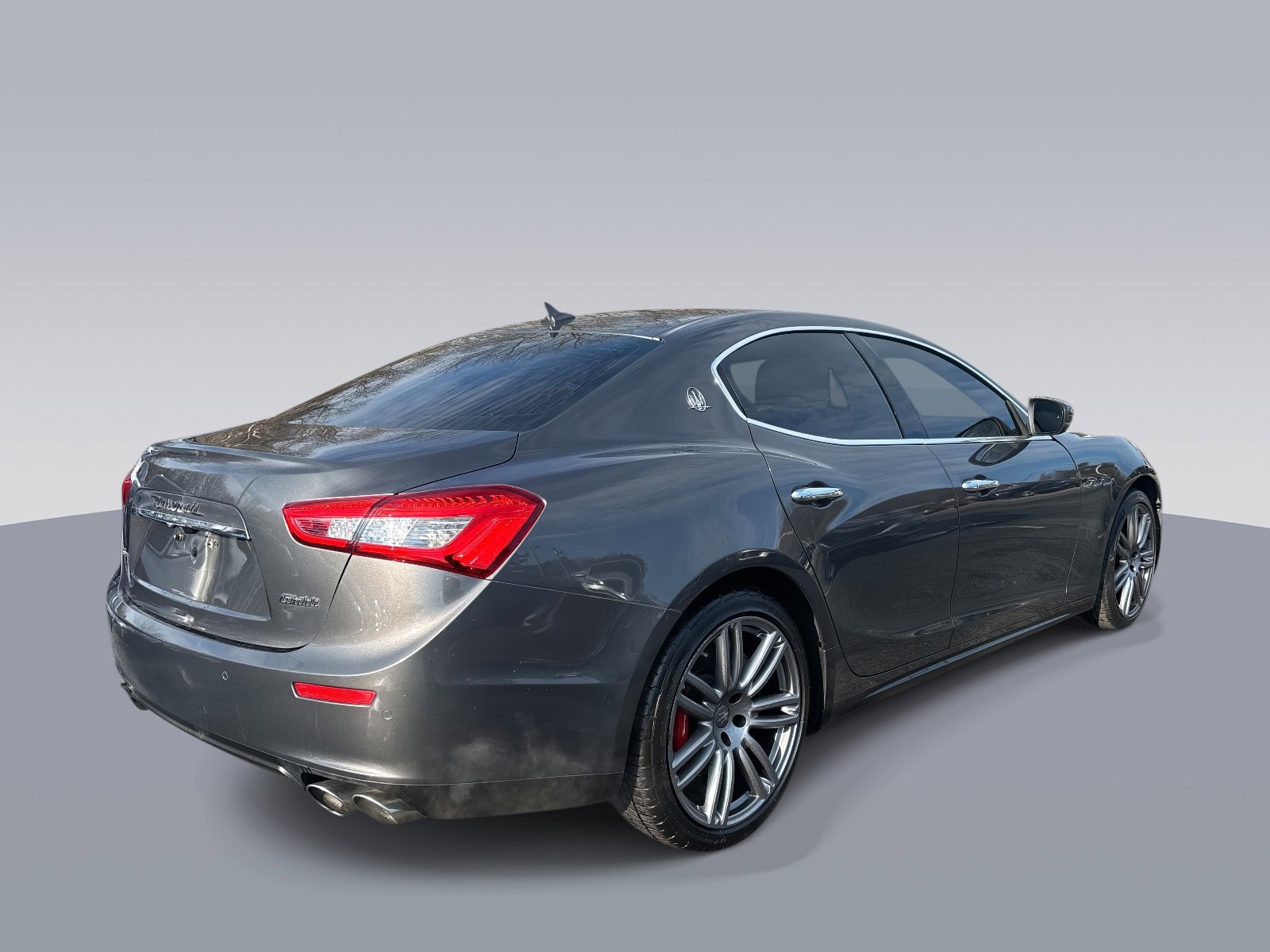 Used 2017 Maserati Ghibli S image 3