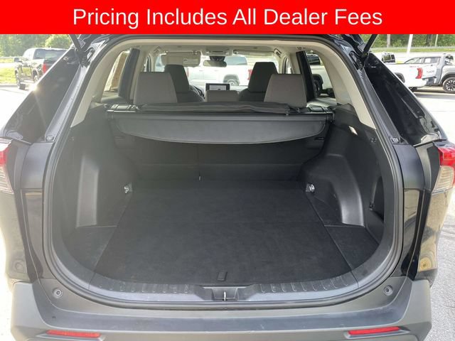 Used 2024 Toyota RAV4 XLE AWD/4WD image 13