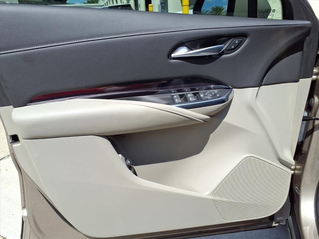 Certified 2023 Cadillac XT4 Luxury w/ Cold Weather Package FWD image 20