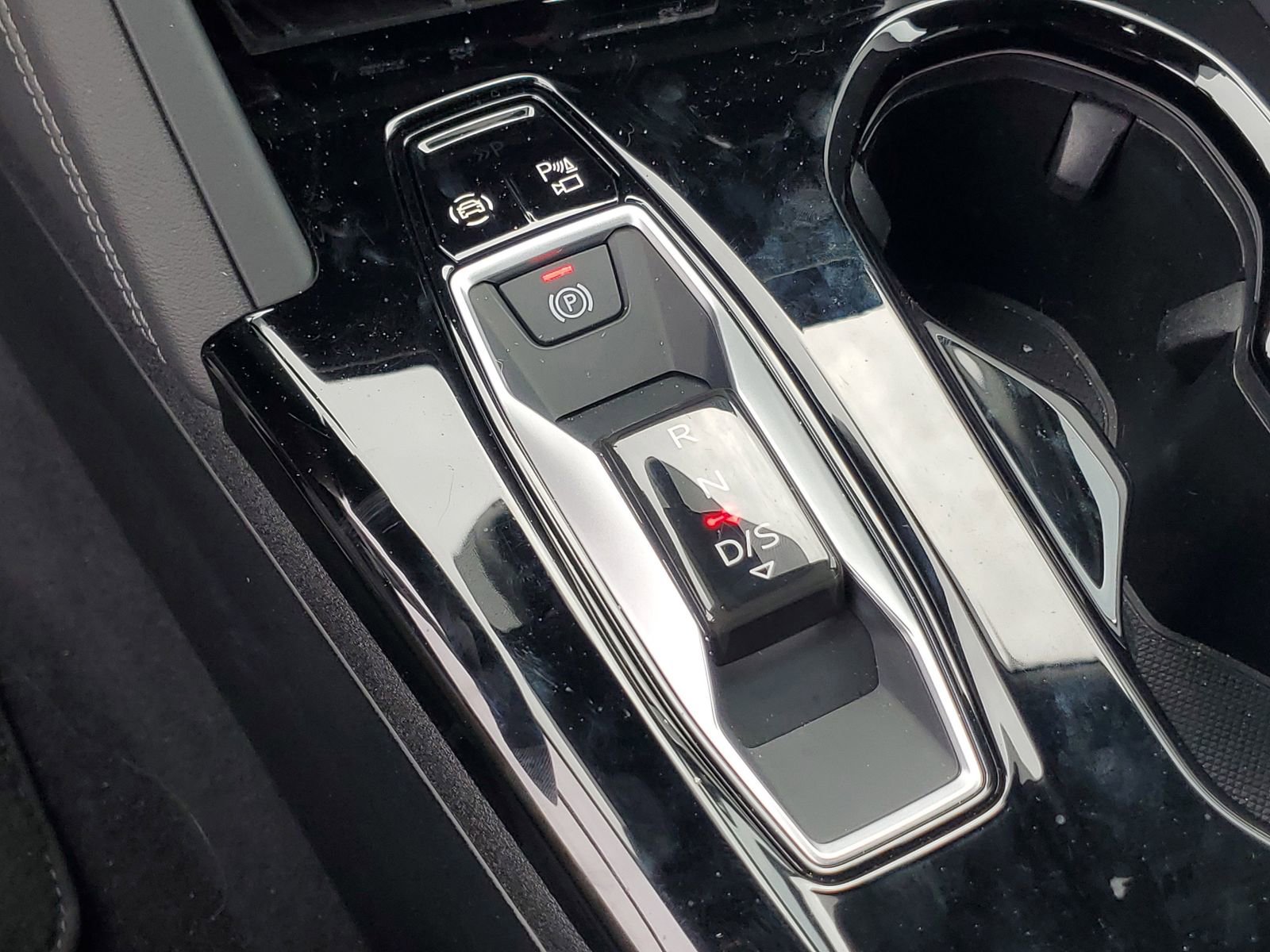 Used 2025 Audi Q5 Premium w/ Convenience Package image 29