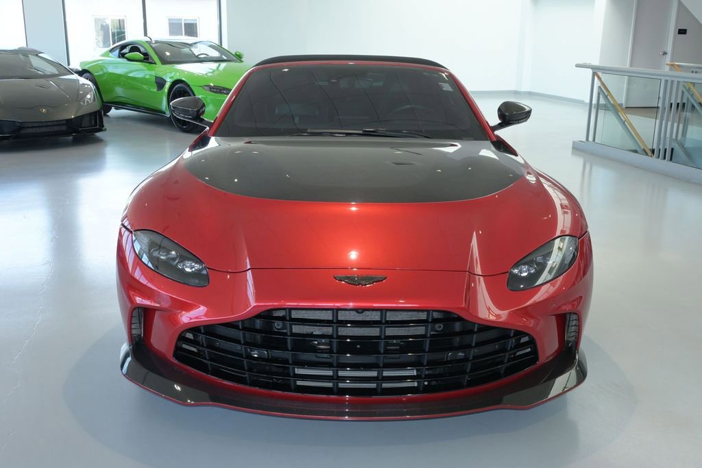 Used 2023 Aston Martin V12 Vantage Roadster RWD image 3