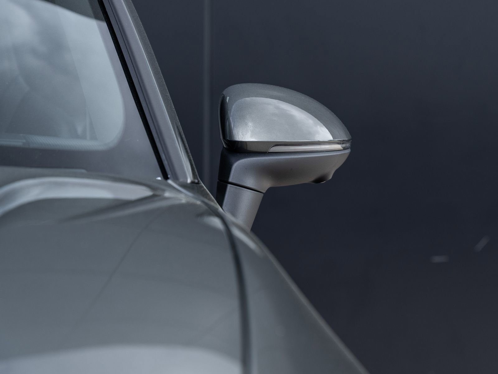 New 2026 Porsche Macan Electric RWD image 16