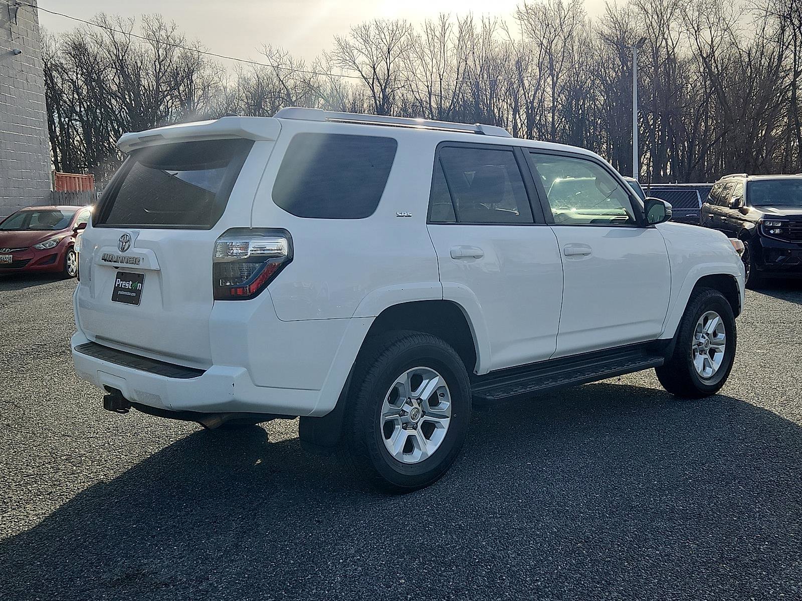 Used 2018 Toyota 4Runner SR5 Premium image 4