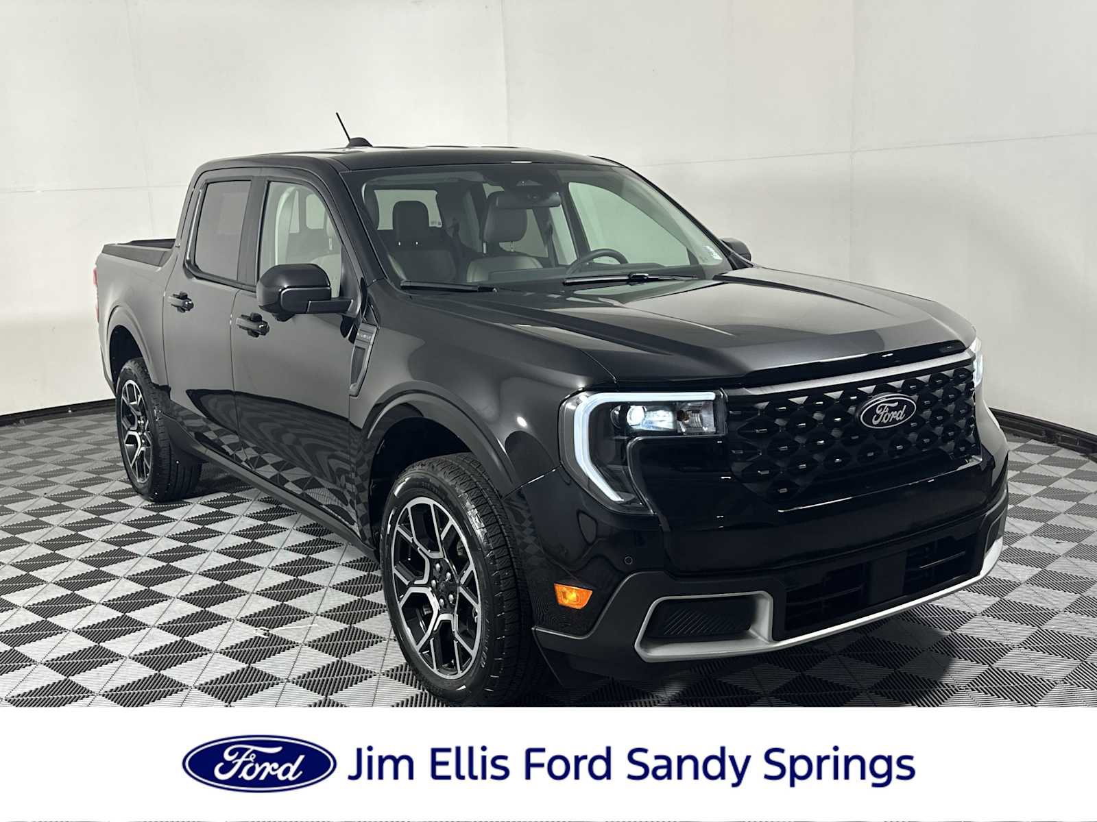 Used 2025 Ford Maverick Lariat image 1