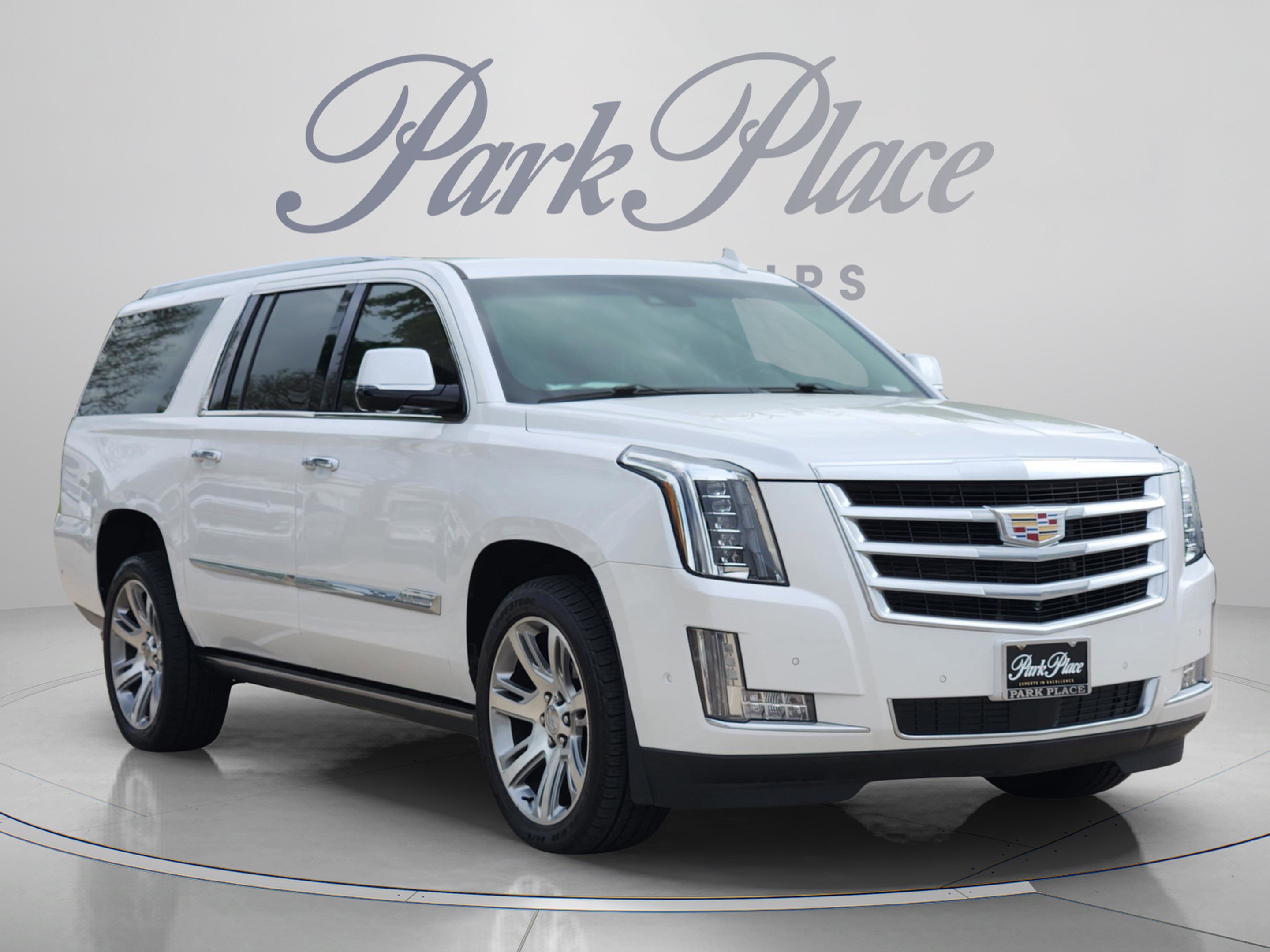 Used 2018 Cadillac Escalade ESV Premium Luxury AWD/4WD image 4