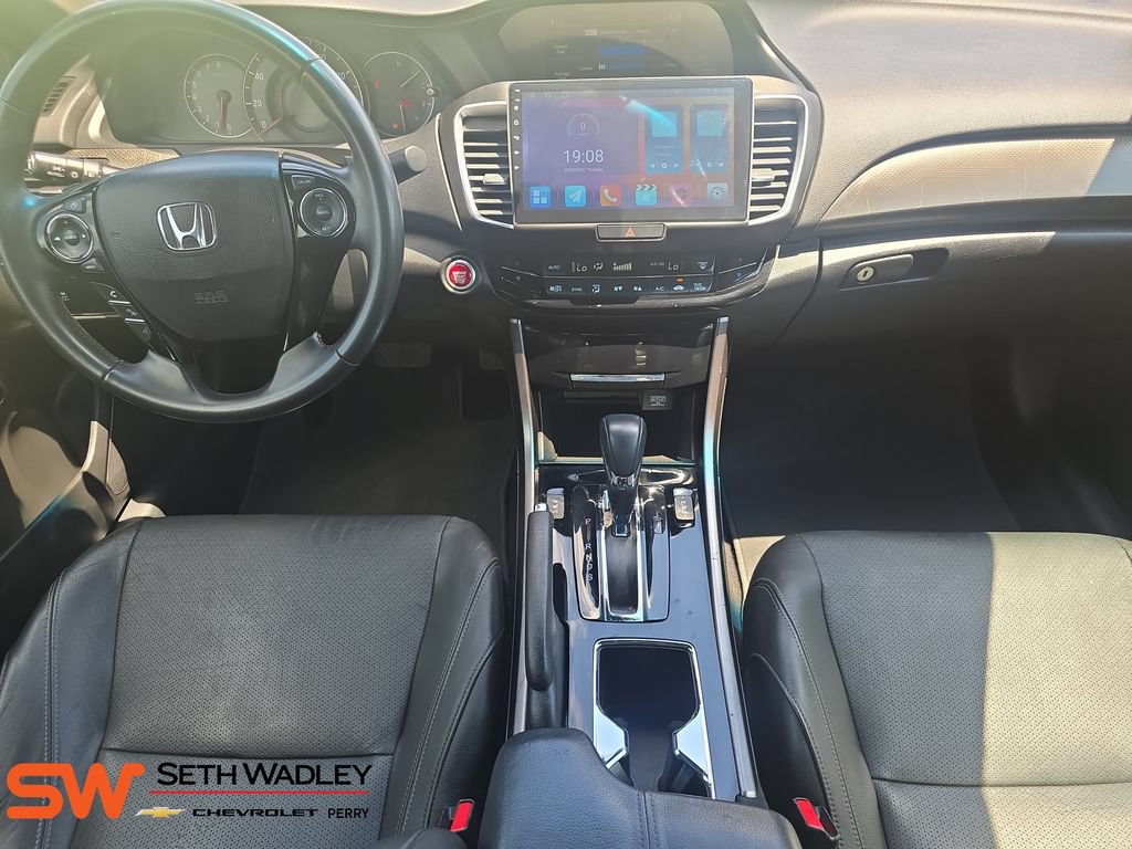 Used 2017 Honda Accord EX-L image 9
